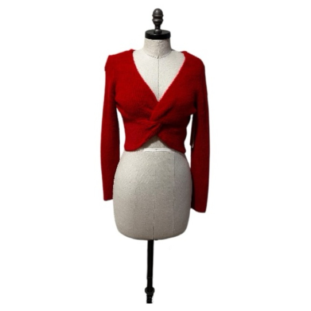 No Boundaries V-Neck Red Women's Sweater Size 12-14 NWT